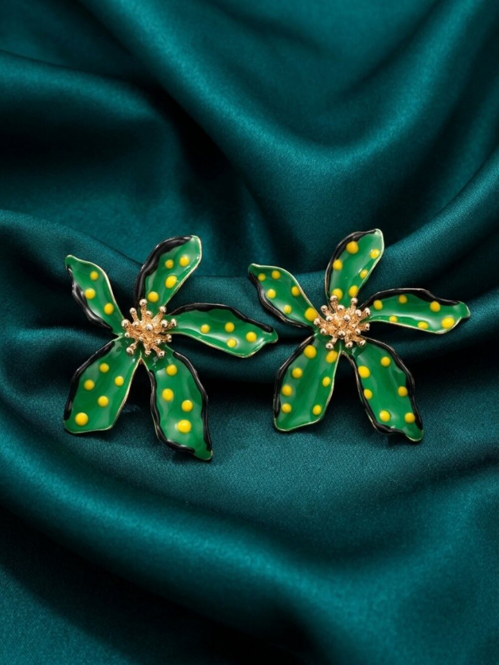green leaf earrings floral cute